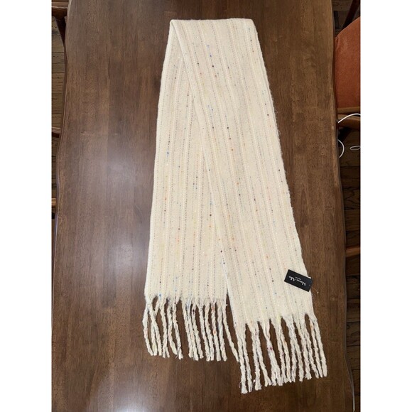 Marcus Adler Cream Tweed Knit Scarf w/ Fringe Sparkle Fleck Yarn NWT Cozy Chic - Picture 5 of 7